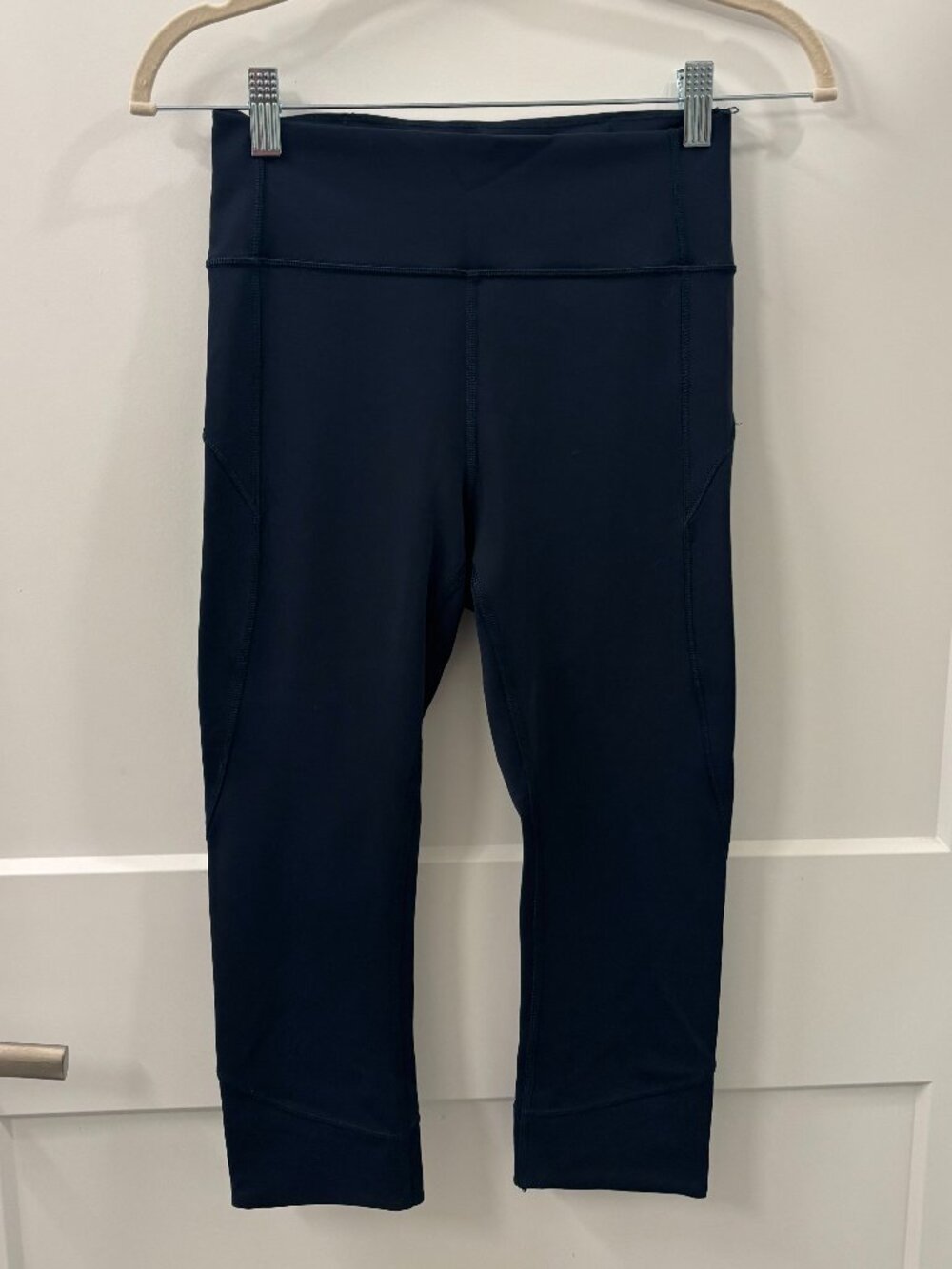 Lululemon In Movement Crop *Everlux 19" Navy Blue Size 6